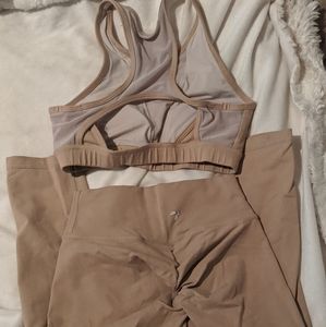 MN scrunch butt gym set